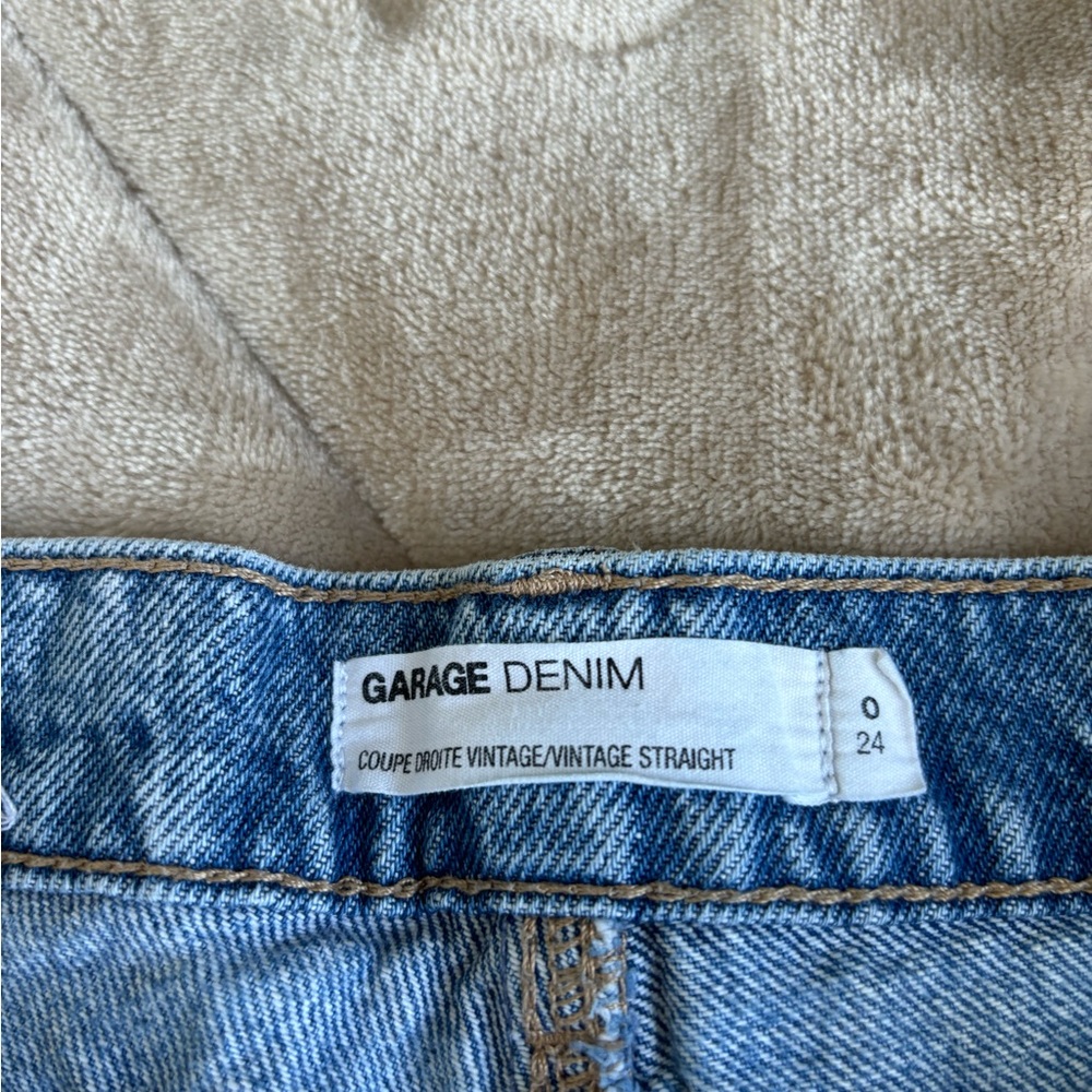 Vintage Straight Distressed Jeans - Picture 4 of 5
